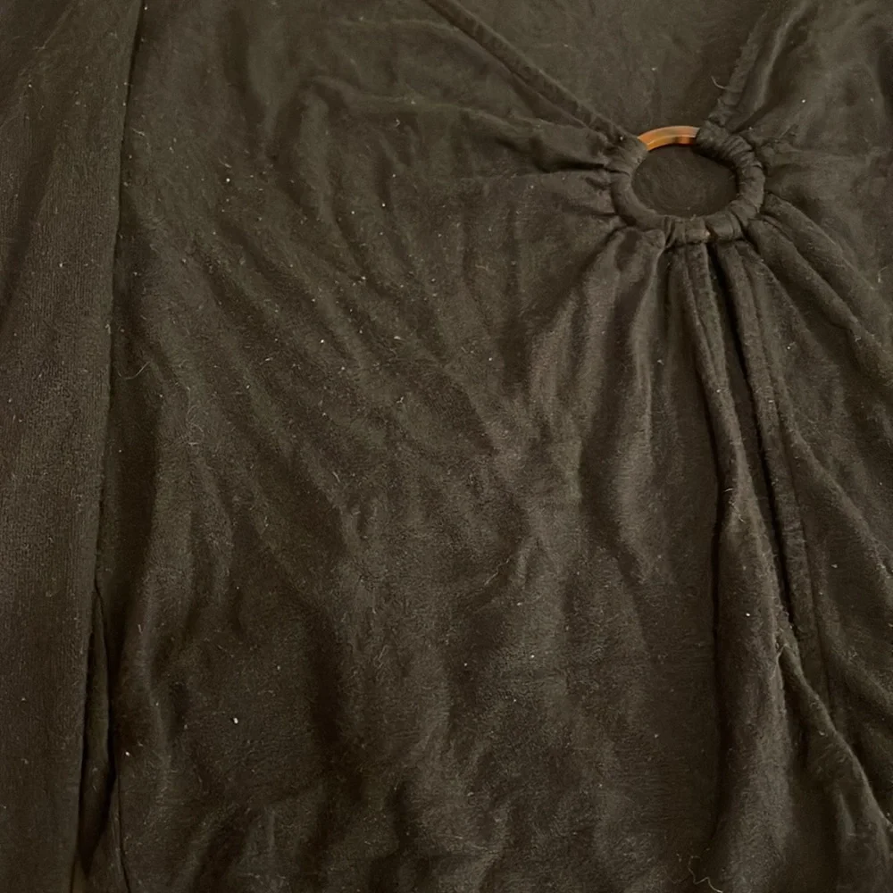 Keyhole long sleeve - Picture 2 of 3